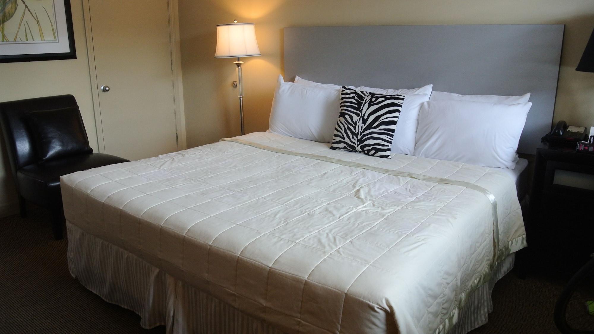 Sole Inn And Suites Пенсакола Екстериор снимка