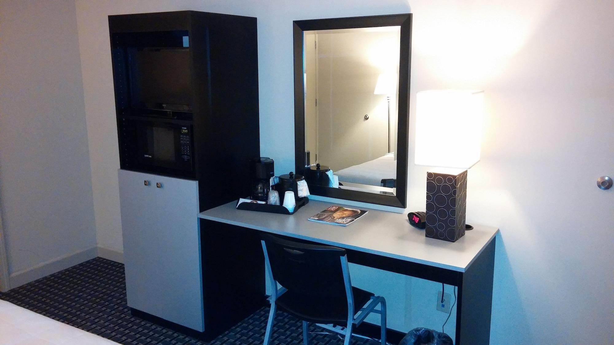 Sole Inn And Suites Пенсакола Екстериор снимка
