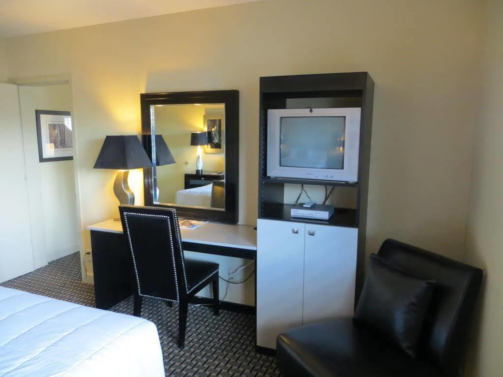 Sole Inn And Suites Пенсакола Екстериор снимка
